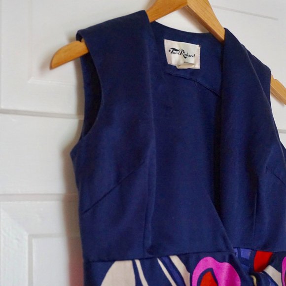 Vintage Sleeveless Floral Wrap Dress - Small - Picture 7 of 8